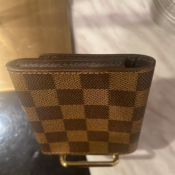 EUC LV Damier Ebene Card Holder - Picture 4 of 7
